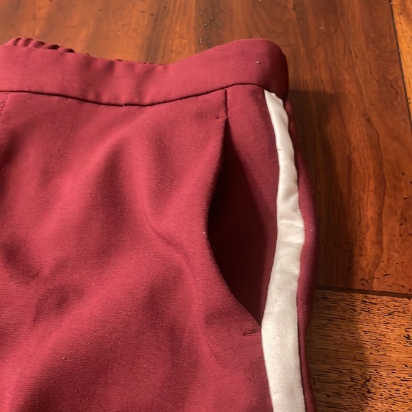 OLD NAVY SIDE STRIPE CROPPED WIDE LEG PANTS - Picture 2 of 6